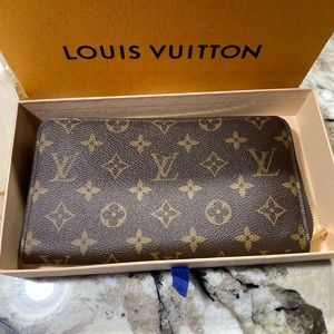 Louis Vuitton Zippy Organizer